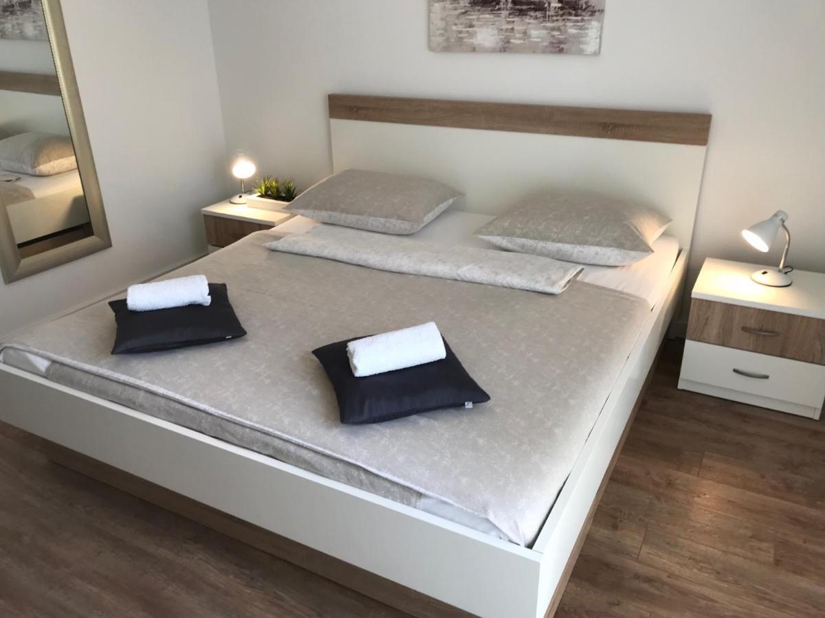 Apartment & Rooms Riva Vodice Bagian luar foto