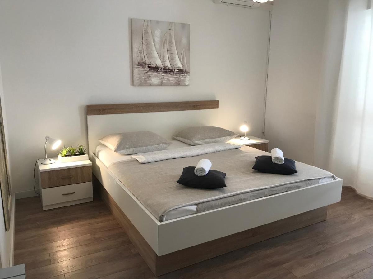 Apartment & Rooms Riva Vodice Bagian luar foto