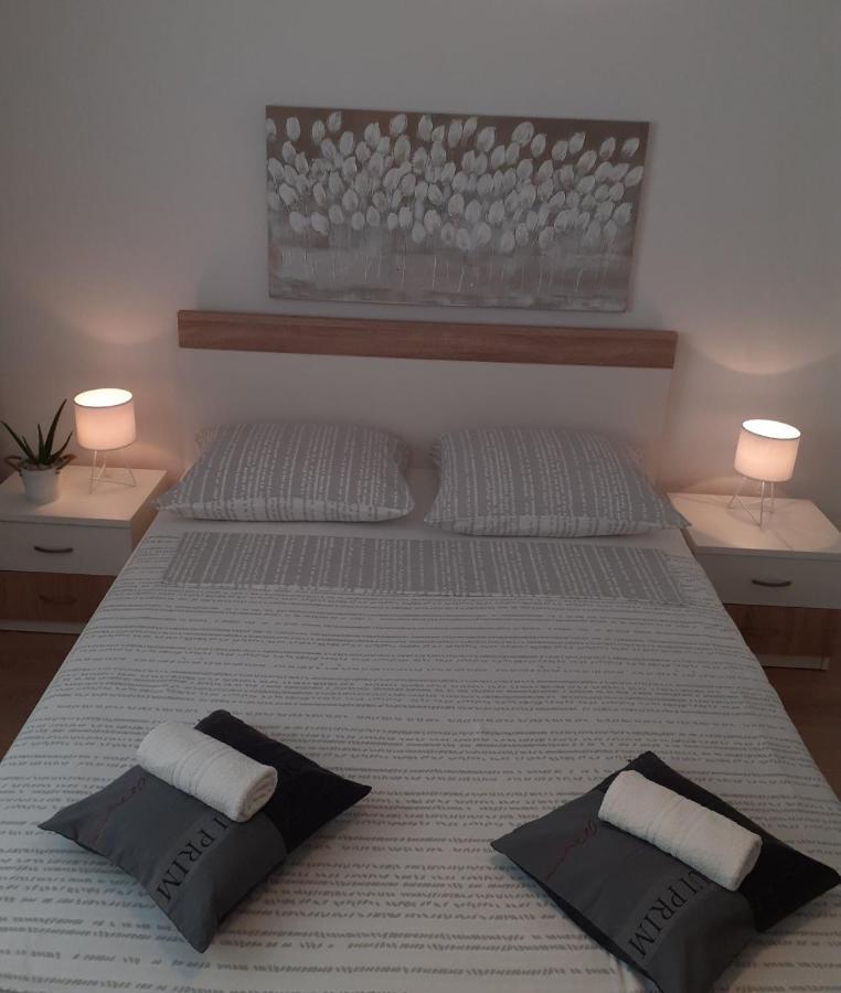 Apartment & Rooms Riva Vodice Bagian luar foto